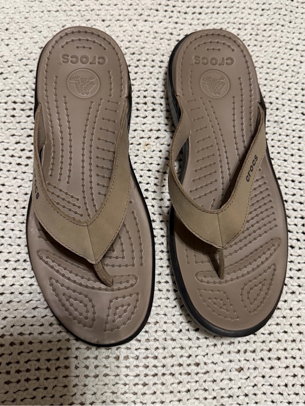 CROCS Brown Womens Thong Sandals